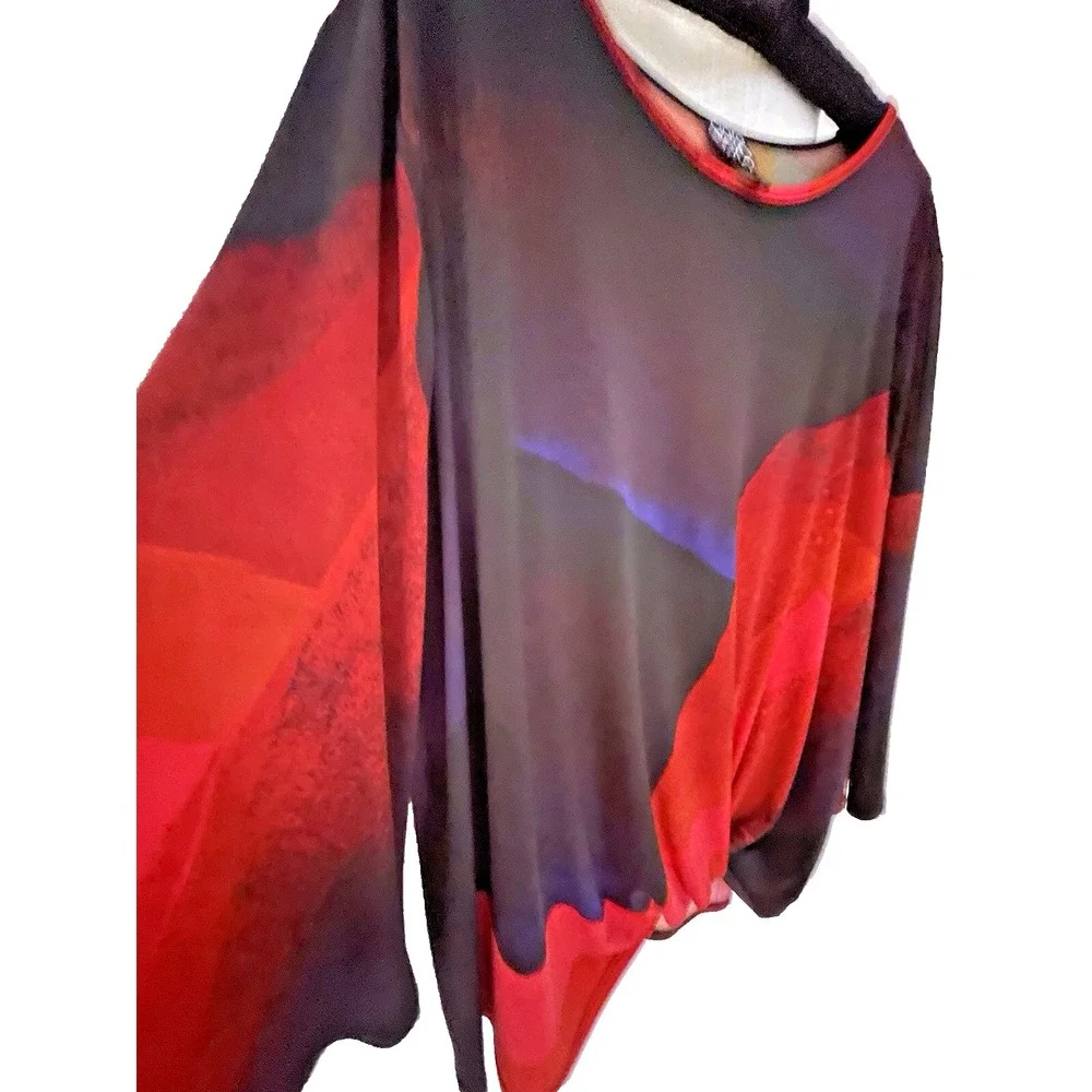 Clara Sunwoo Twist Front Abstract Top XL Black Red Bell Sleeve Made in USA - Picture 12 of 13